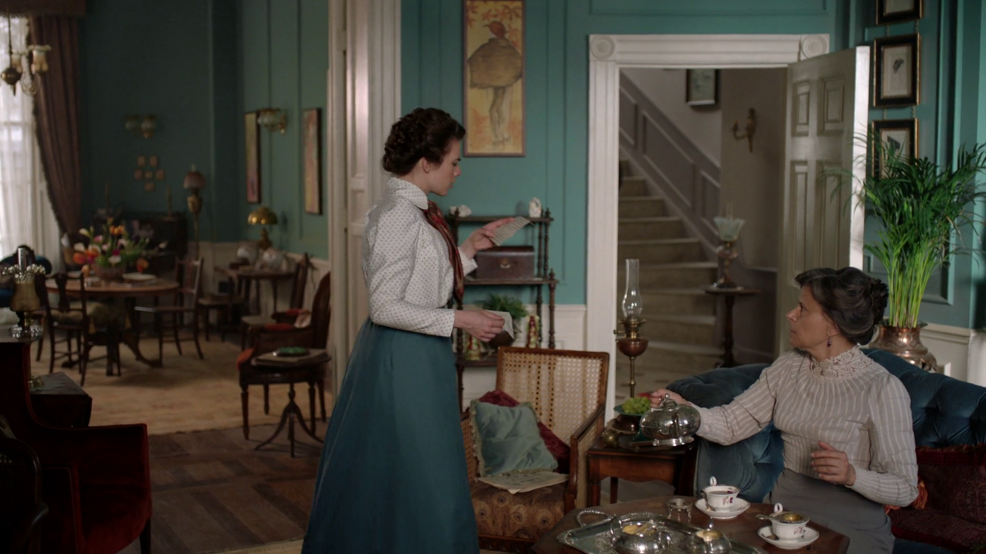 Howards End 1080p WEB-DL Starz Dual