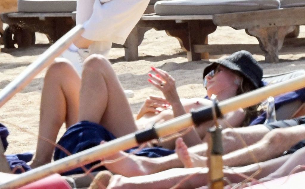 Heidi Klum Topless In Sardinia Other Crap