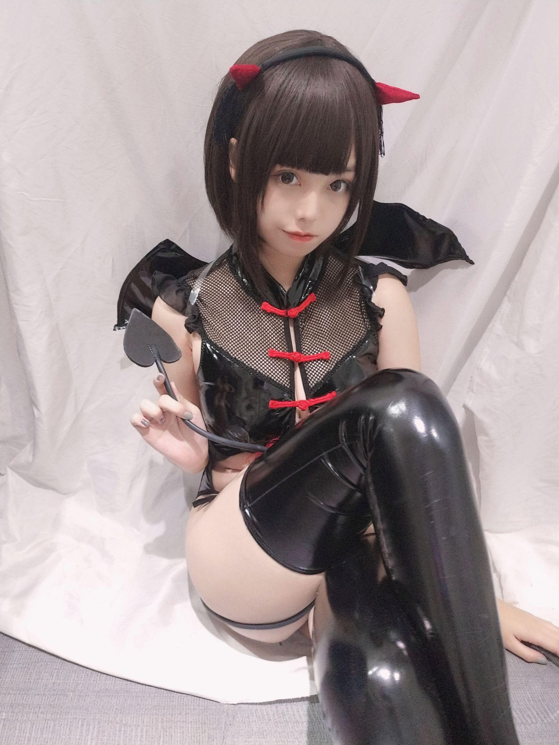 [Cosplay] 萌系小姐姐蜜汁猫裘 – 小恶魔自拍 写真集(18)