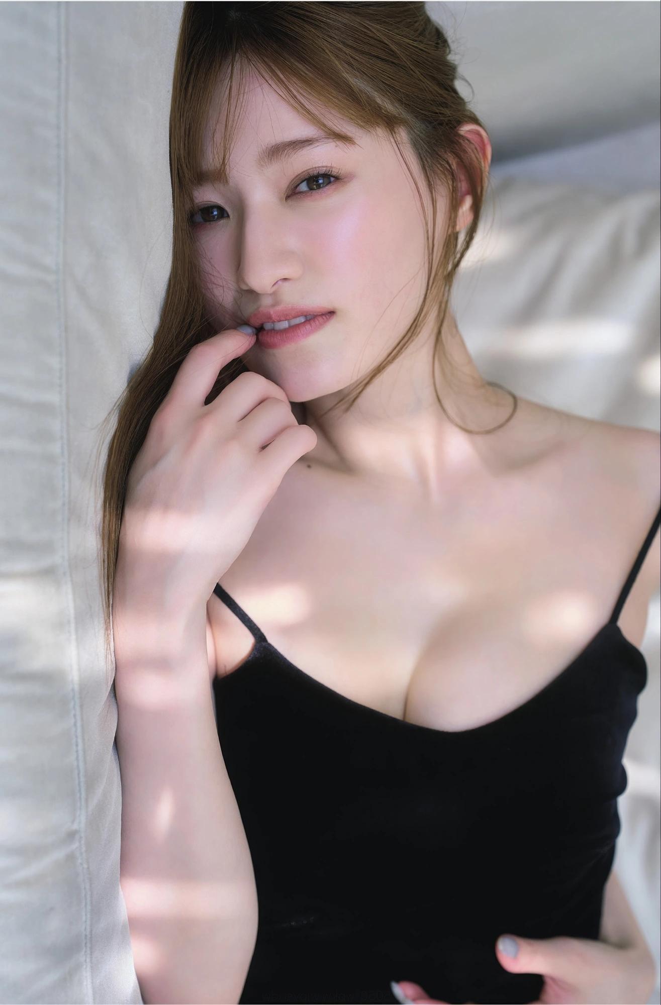 Kana Nakada 中田花奈, FLASH 2025.09.09 (フラッシュ 2025年9月9日号)(7)