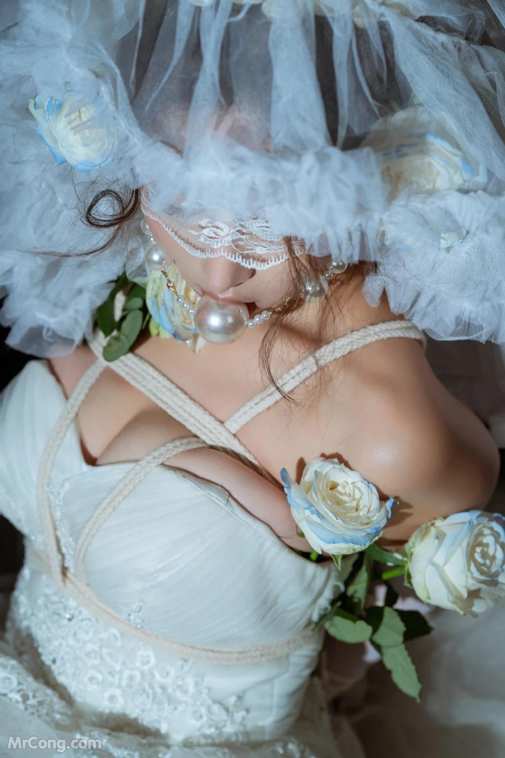 Coser@云溪溪 (Yunx1x1) Vol.060: 奶桃桃 月 (48 photos)(24)