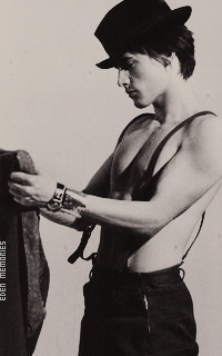 Reeve carney  OxQKSvnH_o