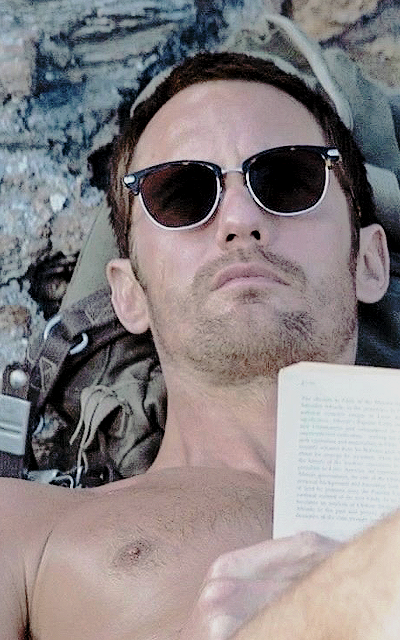 Alexander Skarsgard  - Page 2 V0efFLI9_o