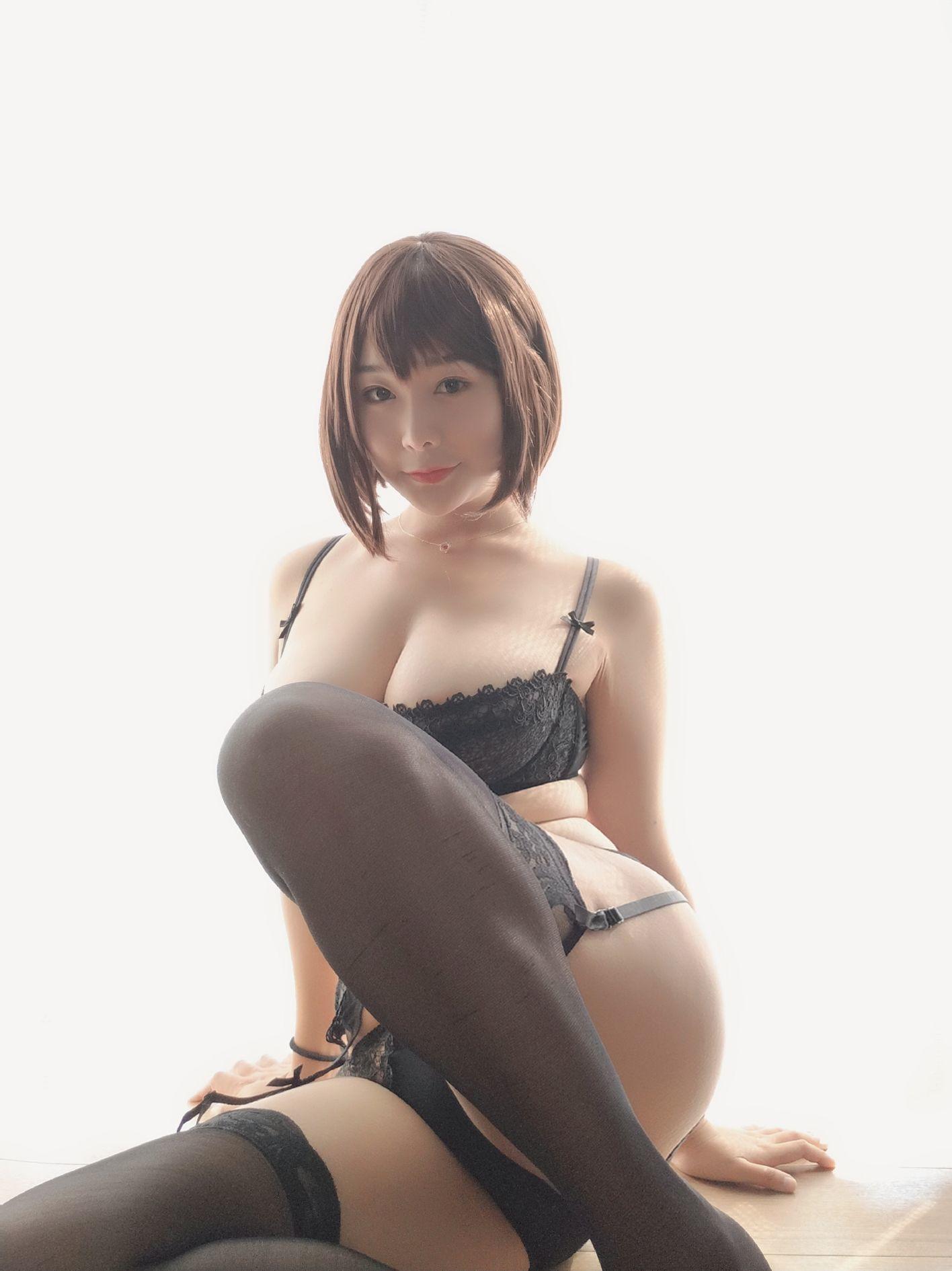 性感Coser三刀刀Miido 《黑色蕾丝内衣》 写真集(8)