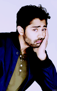  Manish Dayal OQJWOO8Y_o