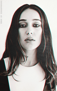 Alycia Debnam-Carey Wqk9T9PD_o