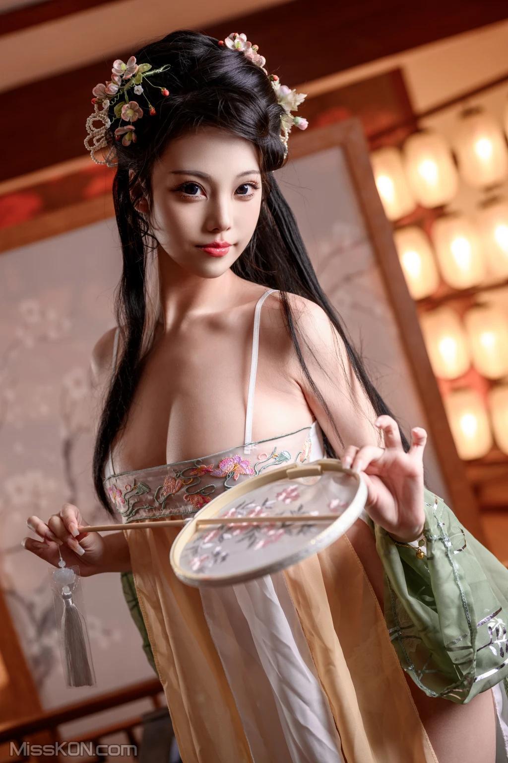 Coser@蜜汁猫裘: 粉黛 (56 photos )(2)