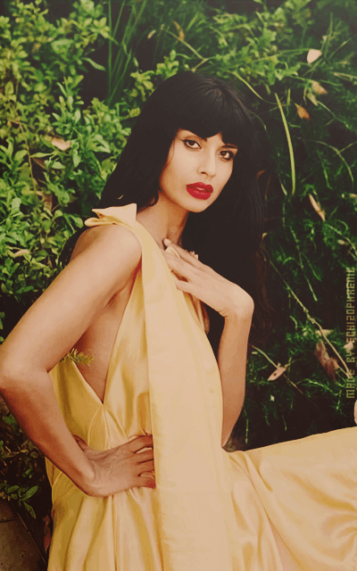 Jameela Jamil XkDmptBf_o