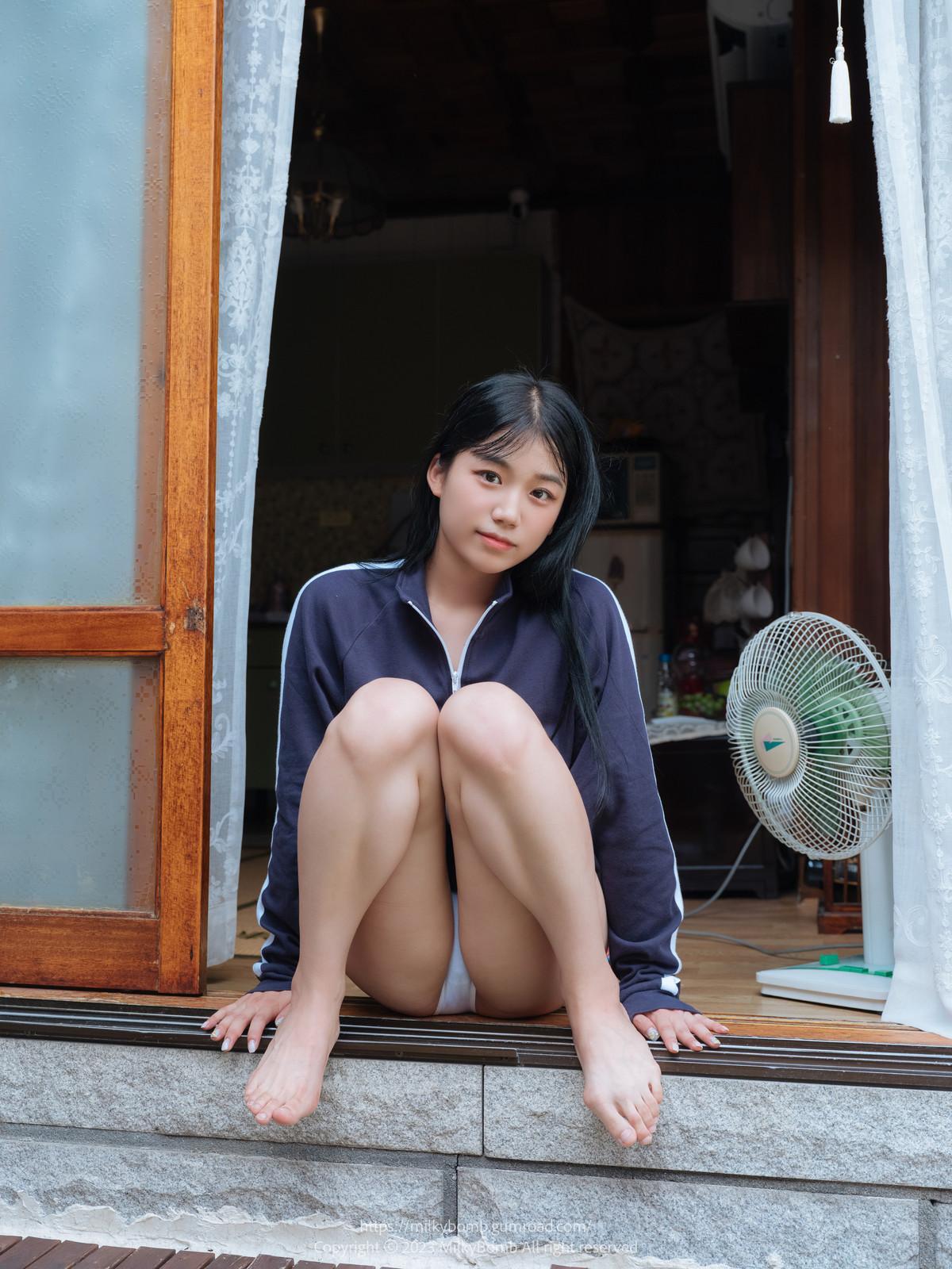 Yui 유이, [MilkyBomb] Tracksuit 체육복 Set.02(39)