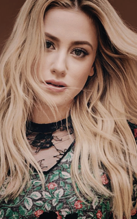 Lili Reinhart UPCqPPrB_o