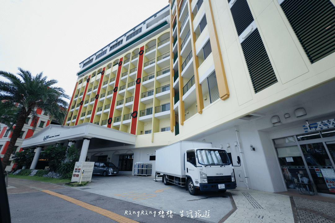 Lequ Okinawa Chatan Spa & Resort 沖繩北谷雷克度假村停車