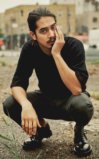 Avan Jogia Su42cF6Z_o