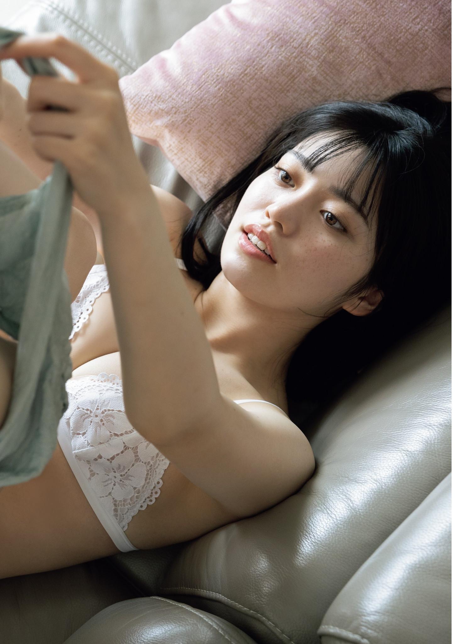 Mei Ishihama 石浜芽衣, 1st写真集 「ひかっている」 Set.03(25)