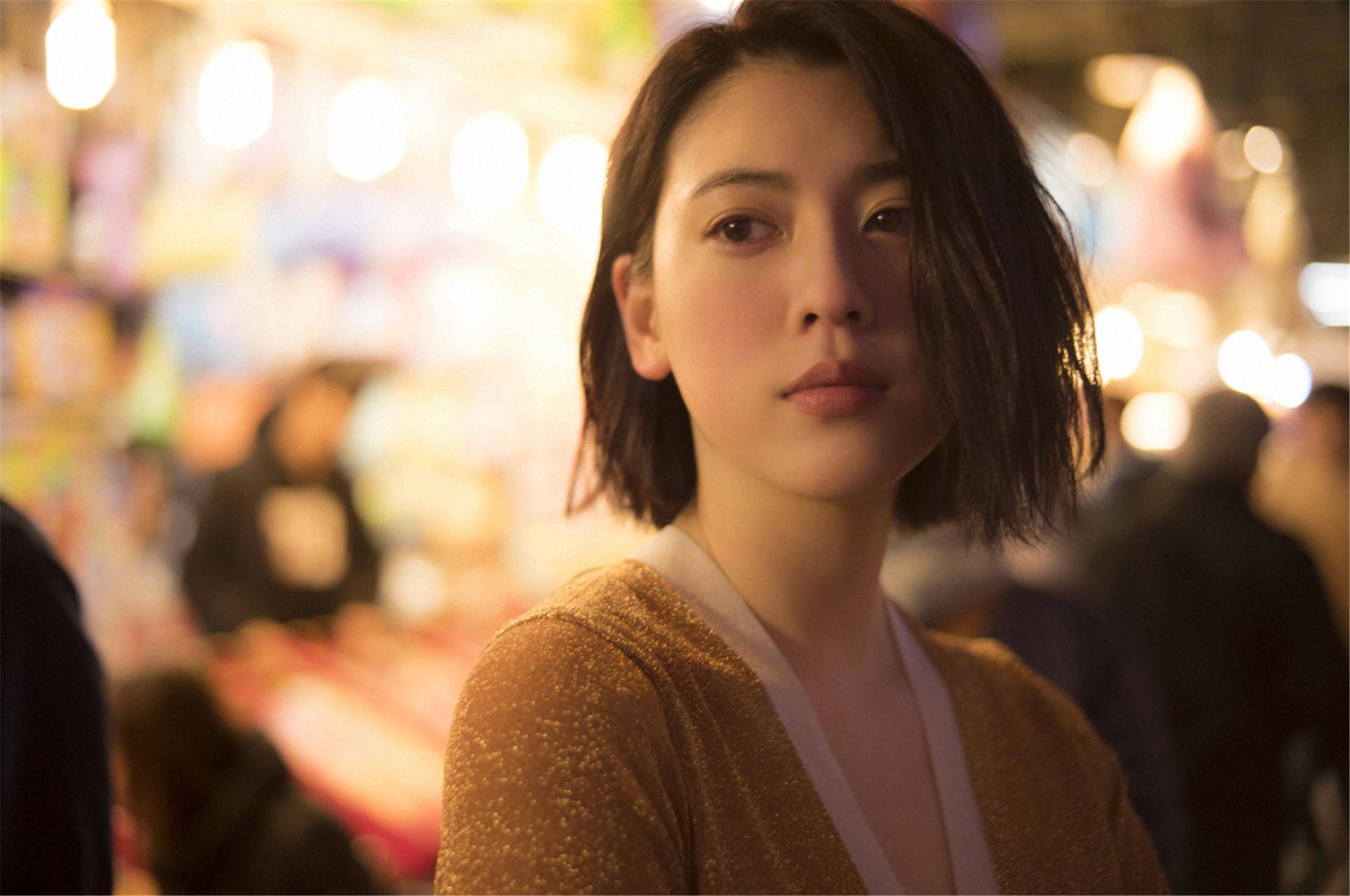 Ayaka Miyoshi 三吉彩花, デジタル写真集 「空をこえて」 Set.02(6)