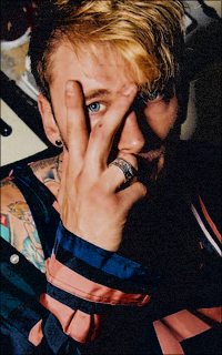 Colson Baker (Machine Gun Kelly) M7uGmFHA_o