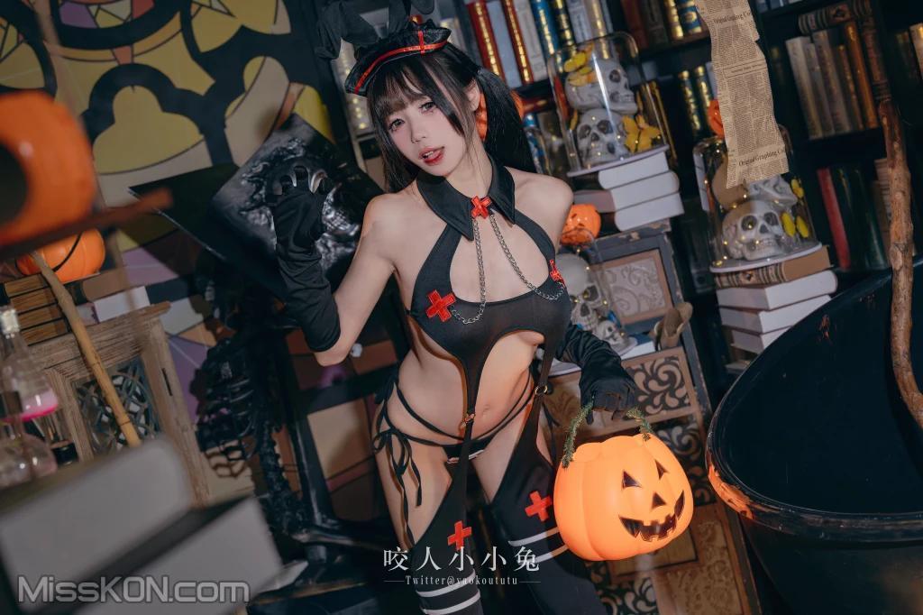 Coser@黏黏团子兔: 万圣节看护士 (40 photos)(7)