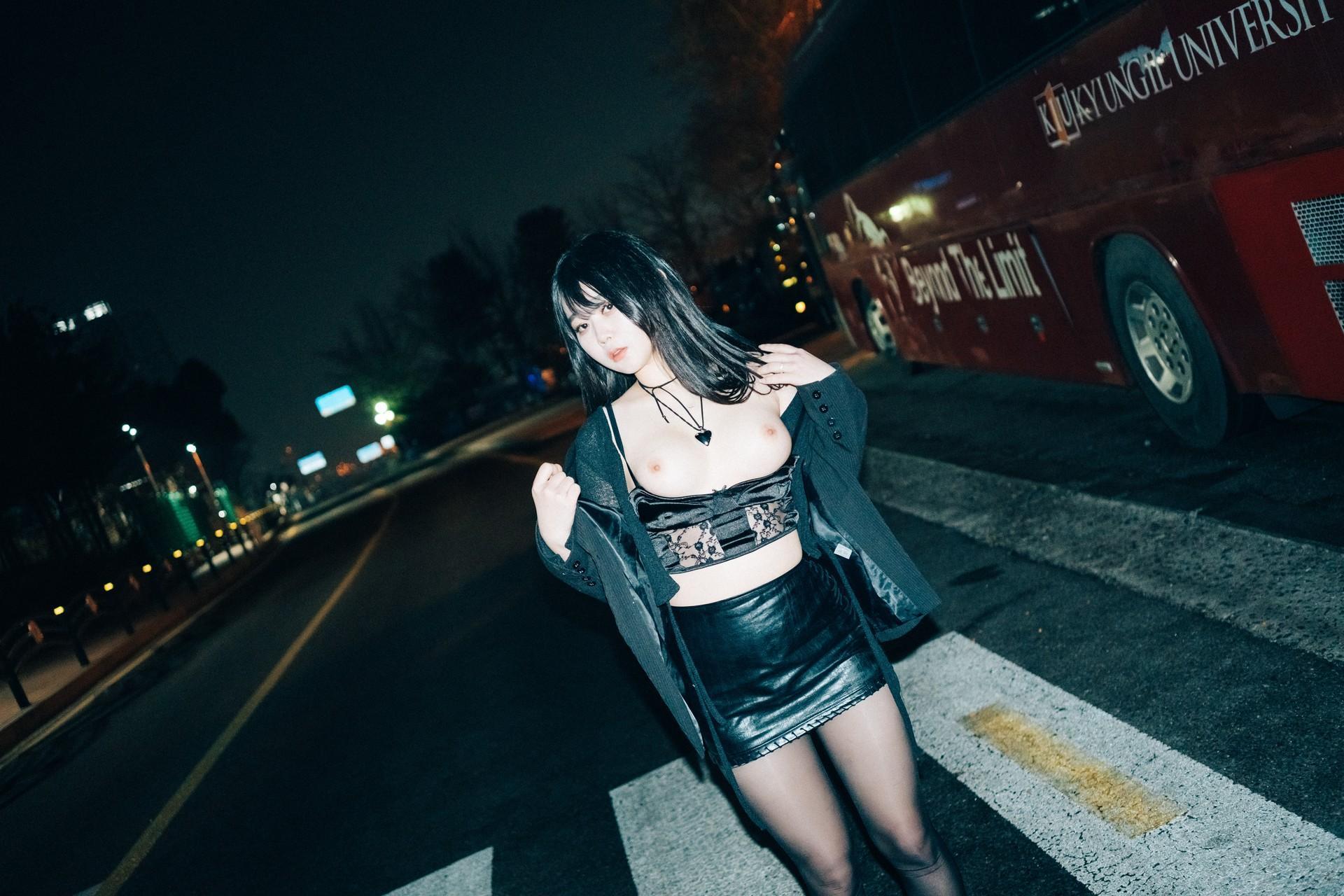 ZIA.Kwon 권지아, [Loozy] XXX At Night Road Set.01(25)