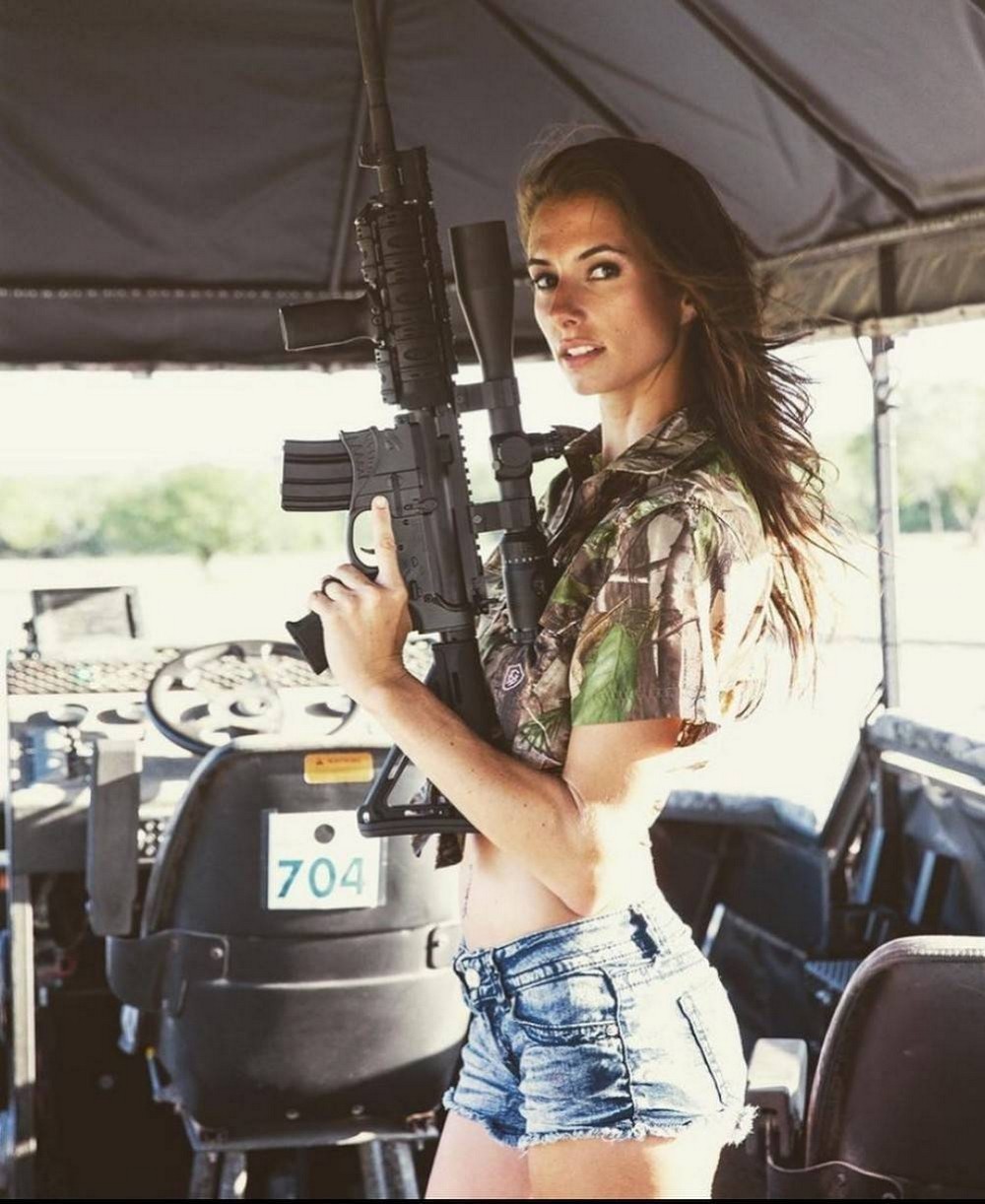 WOMEN WITH WEAPONS...10 YallwwWJ_o