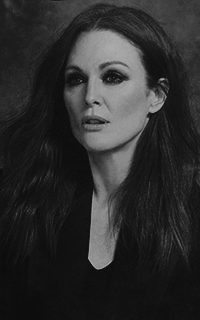 Julianne Moore YSYy5ein_o