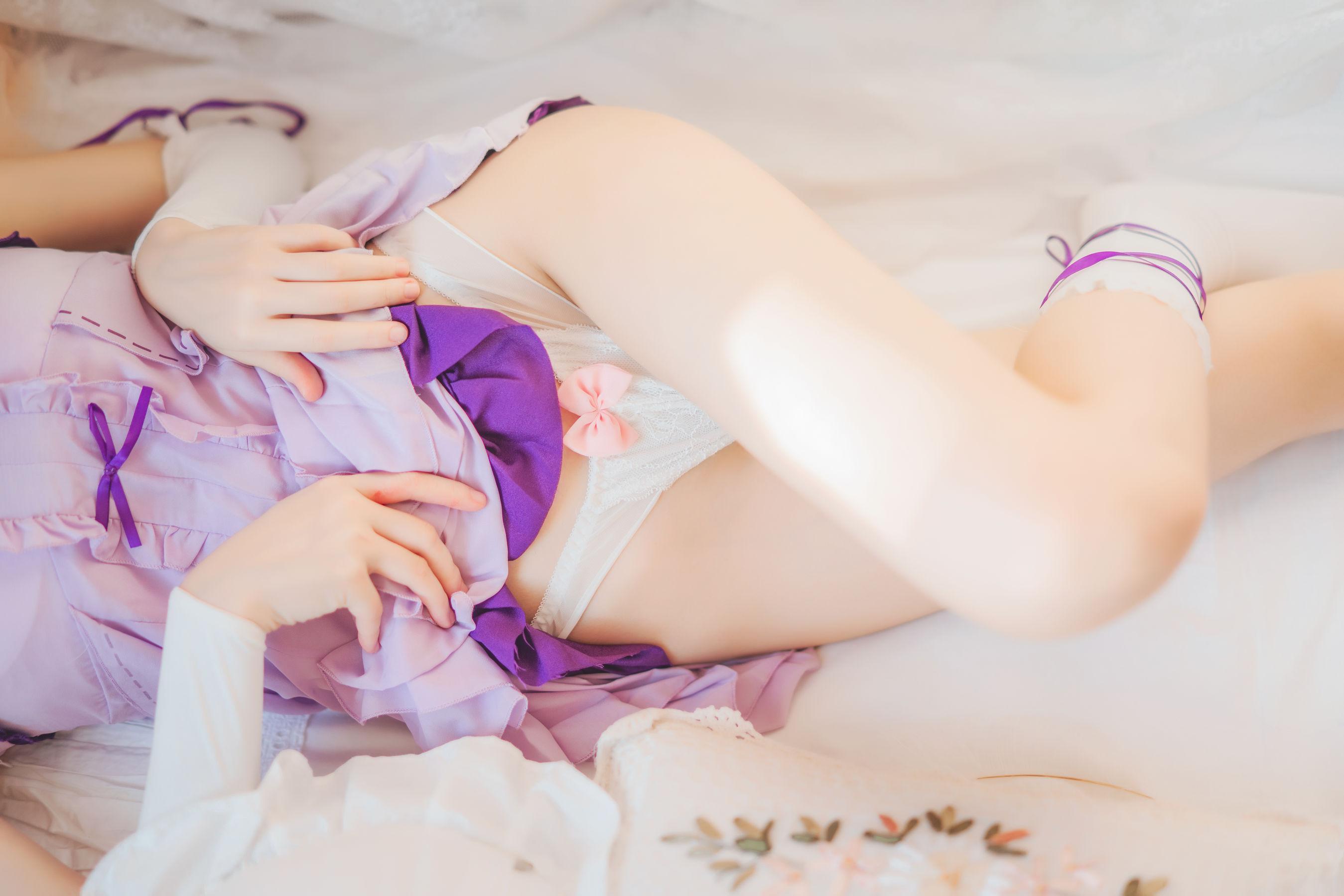 [Cosplay写真] 桜桃喵 – 蕾姆小睡裙(39)