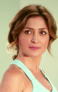 Sasha Alexander EaArm90u_o