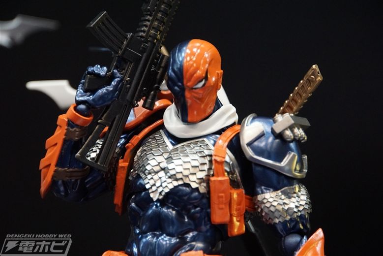 Deathstroke (Revoltech) P7awPDkR_o