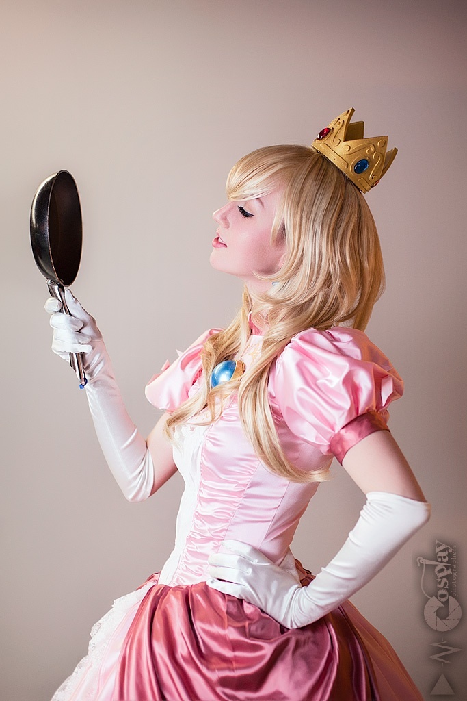 The Best Princess Peach Cosplay