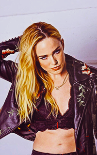 Caity Lotz UpgaAvRT_o