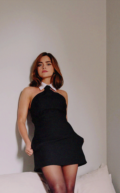 Jenna Coleman - Page 2 WDu3Mkzx_o