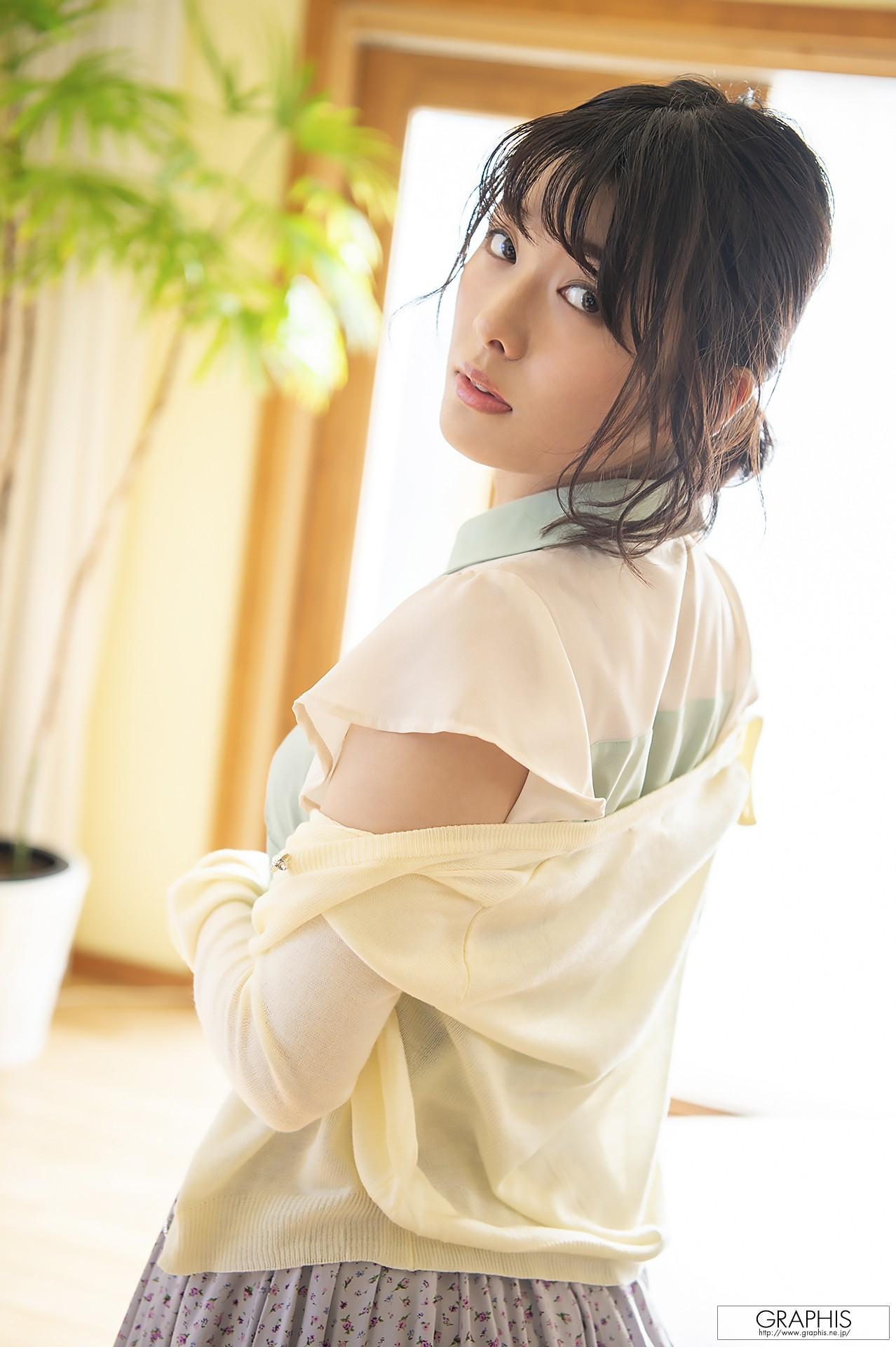 Hinata Koizumi 小泉ひなた, [Graphis] First Gravure Vol.01(11)