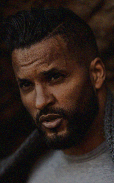 Ricky Whittle  VYPGe4ED_o