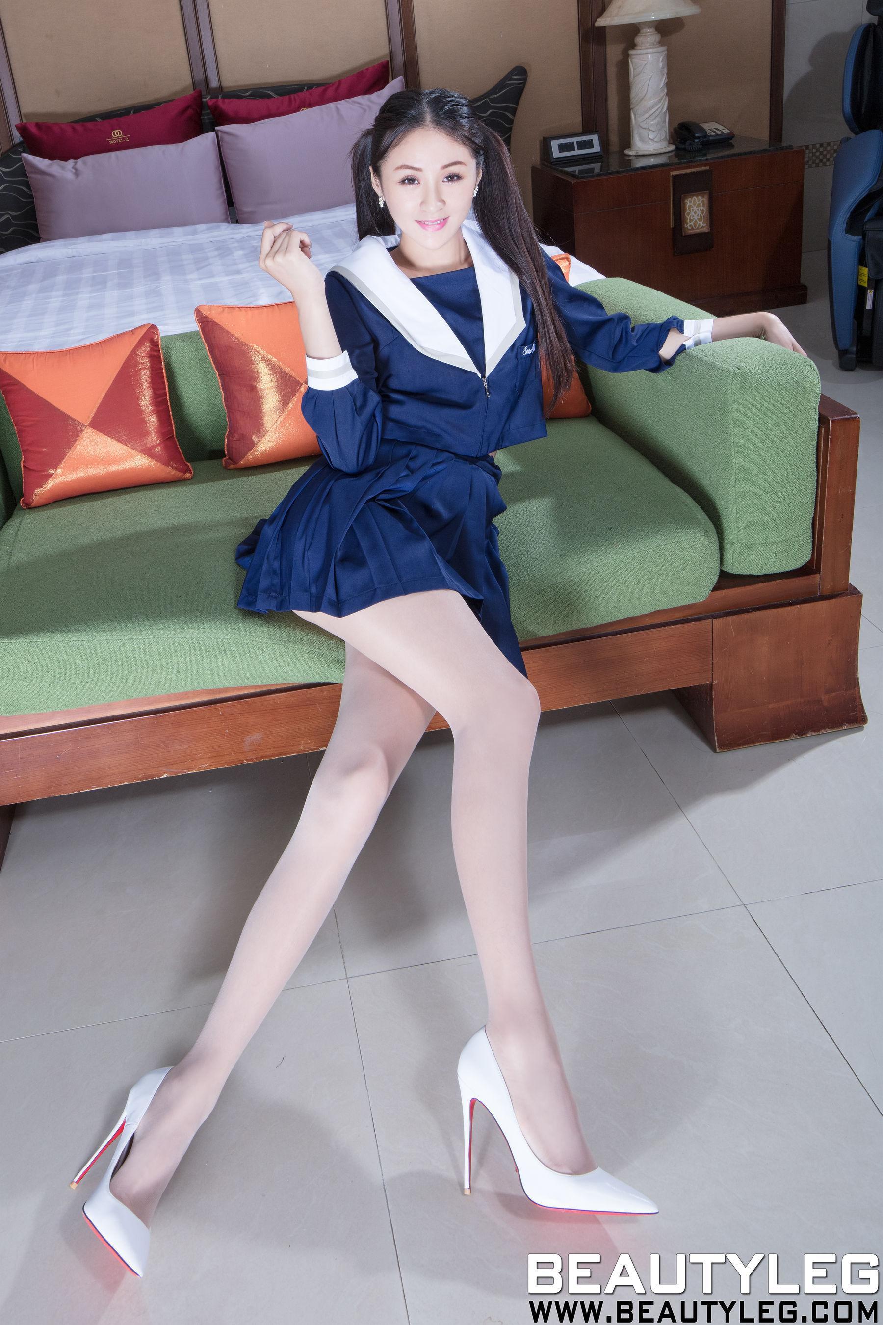 Lola雪岑《短裙制服丝袜美腿》 [Beautyleg] No.1813 写真集(24)