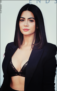 Emeraude Toubia EQ9X9B2z_o