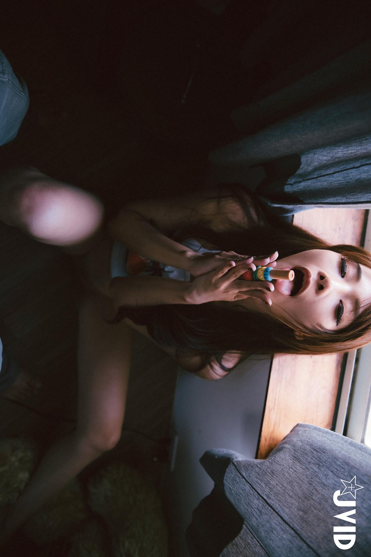 JVID Lele 樂樂 – 乳神乐乐一起过童年大尺度套图 Set.01(37)