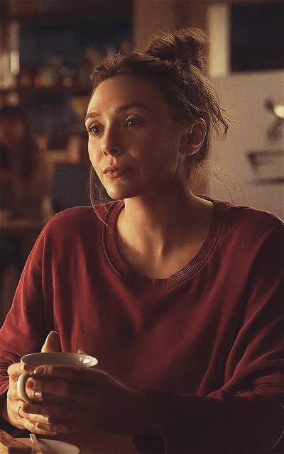 Elizabeth Olsen  - Page 9 OkNe8vVY_o