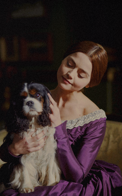 Jenna Coleman ZWw6aawQ_o