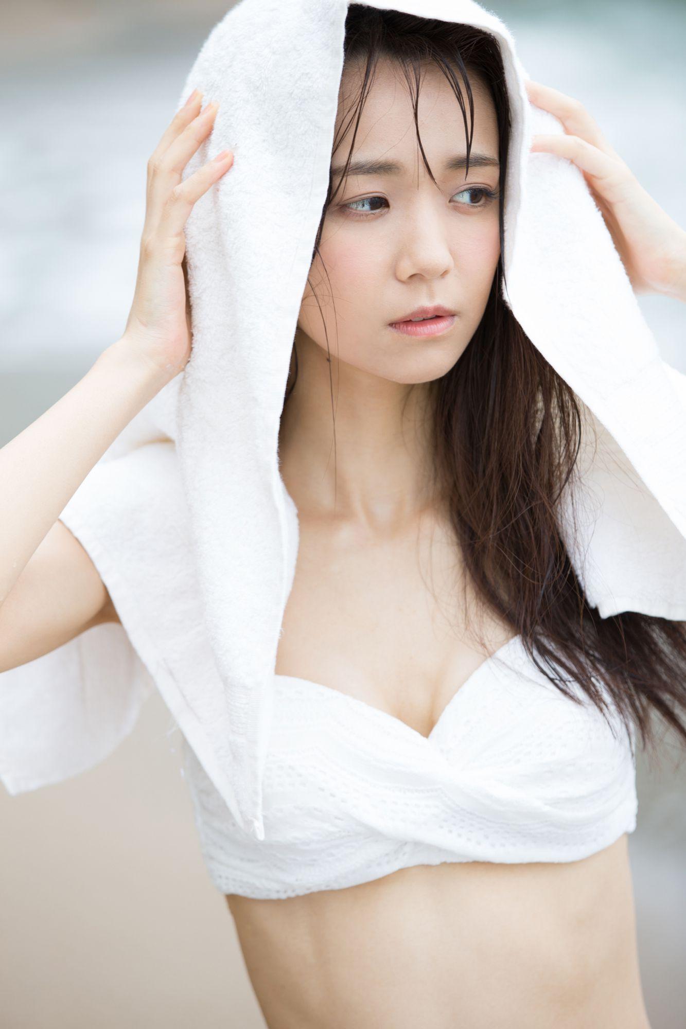 [Hello! Digital Books] Vol.159 宮崎由加 Yuka Miyazaki 写真集(31)