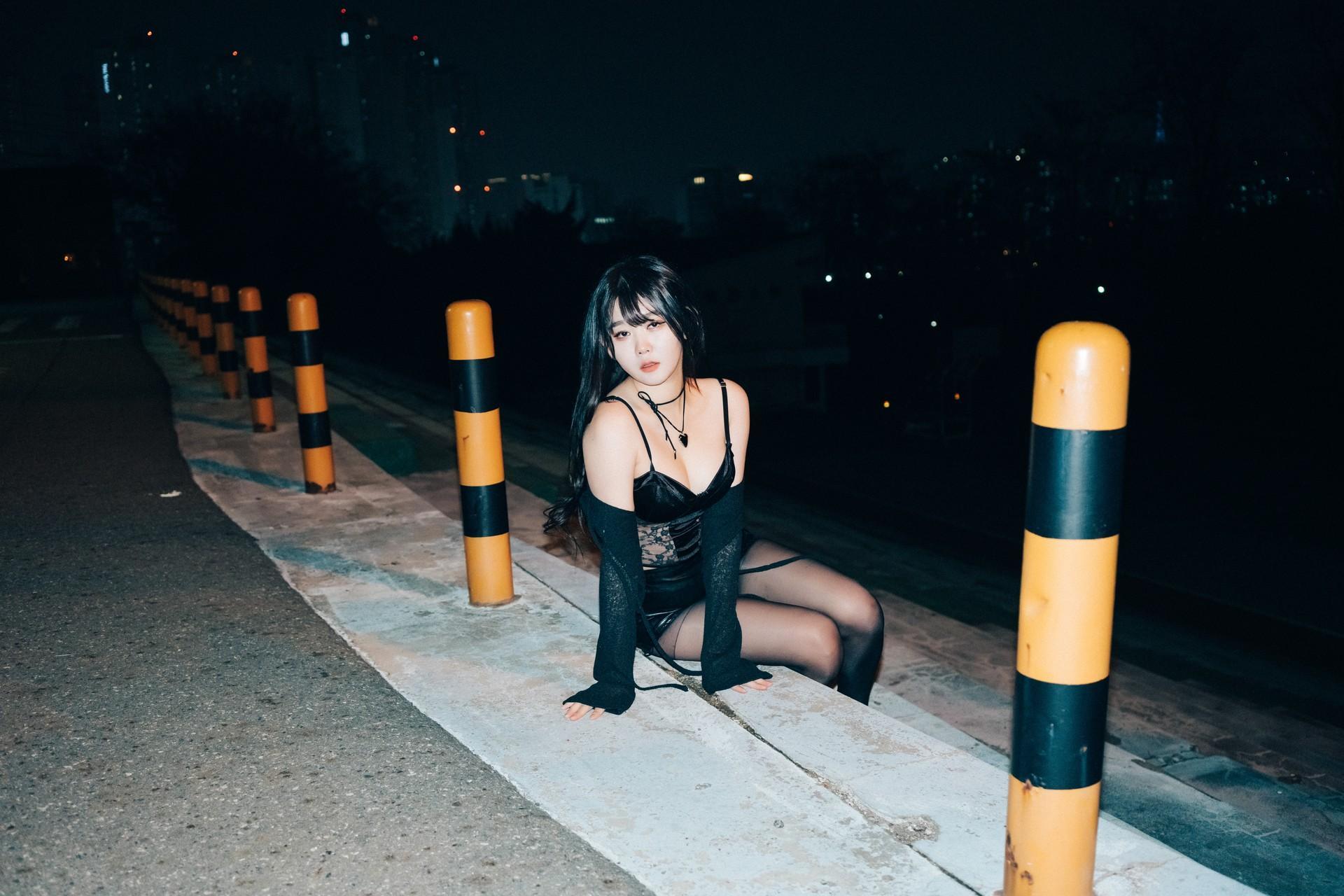 ZIA.Kwon 권지아, [Loozy] XXX At Night Road Set.01(55)