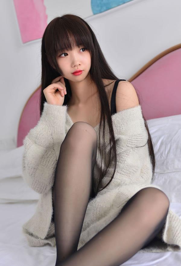 雪琪Cosplay–毛衣少女粉嘟嘟小嘴可爱写真(19)