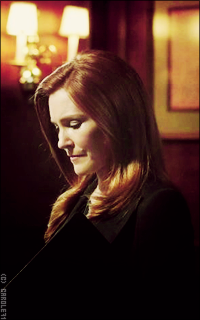 Darby Stanchfield Pca1x6Os_o