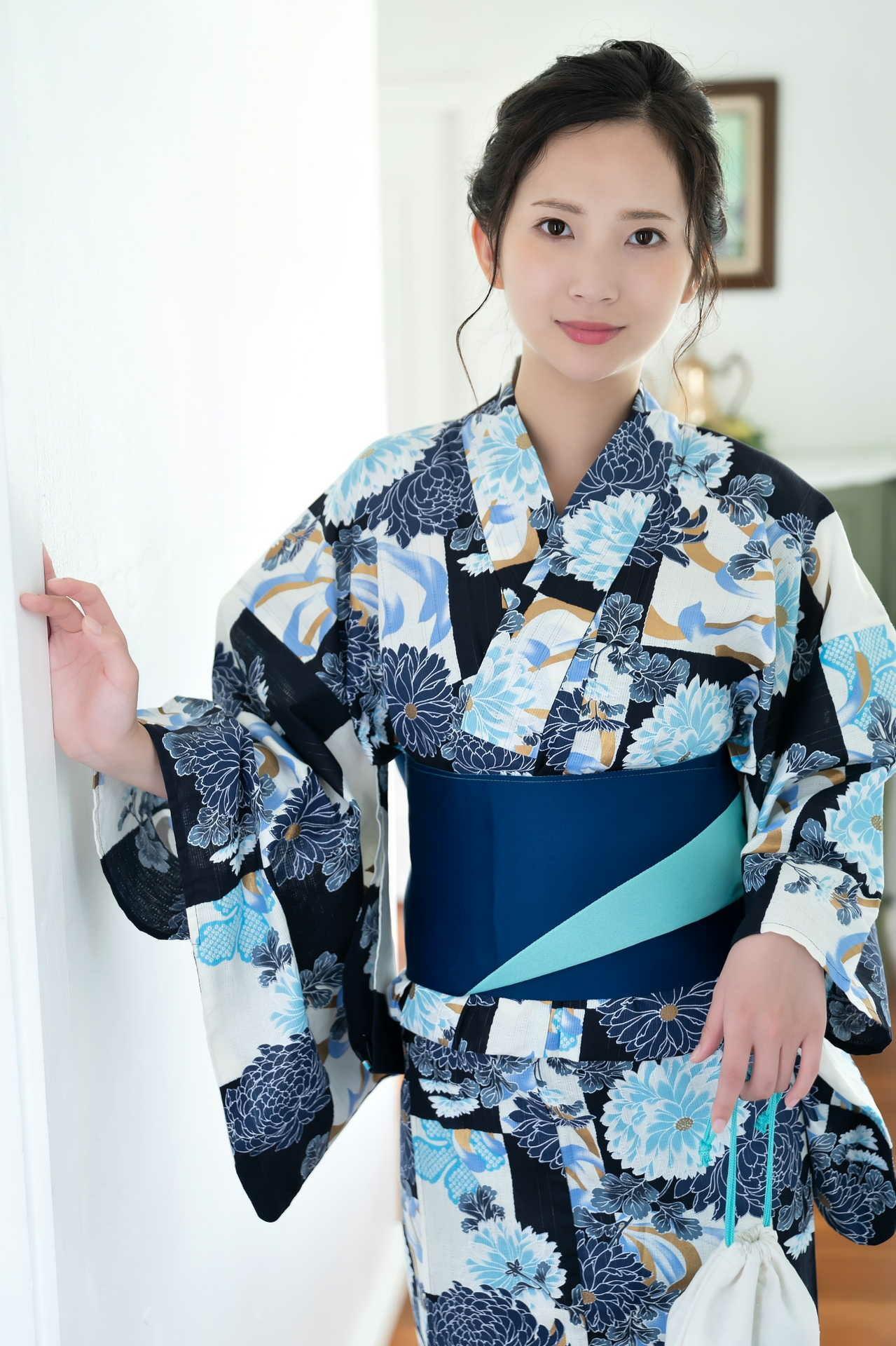 Miho Machiyama 街山みほ, idolpost 写真集 「煌めく紺碧の」 Set.02(4)