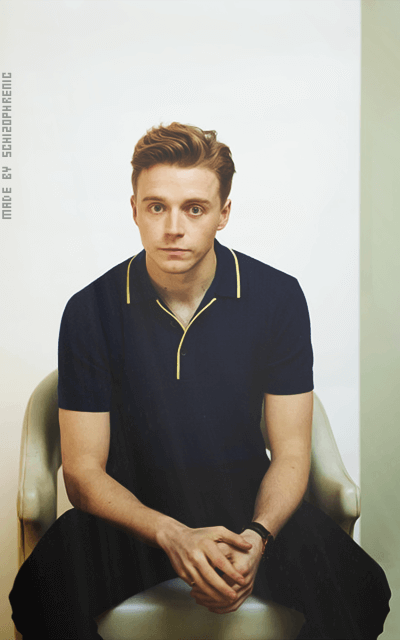 Jack Lowden XmNdBFga_o