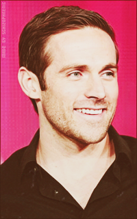 Dylan Bruce OzxeEWxP_o