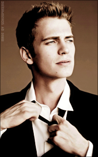 Hayden Christensen NVDlFLy3_o