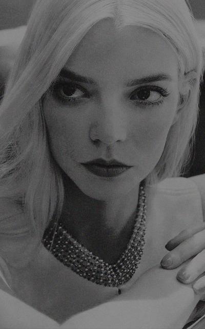 Anya Taylor Joy - Page 5 SeWmMiRg_o