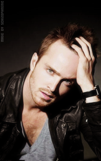 Aaron Paul DoYUWz7H_o