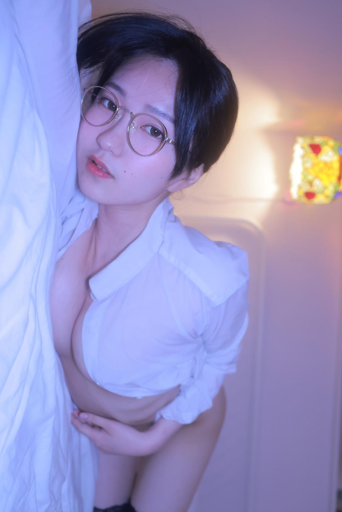 Sehee 세희, Photobook ‘ Glasses Shirt’ Set.03(1)