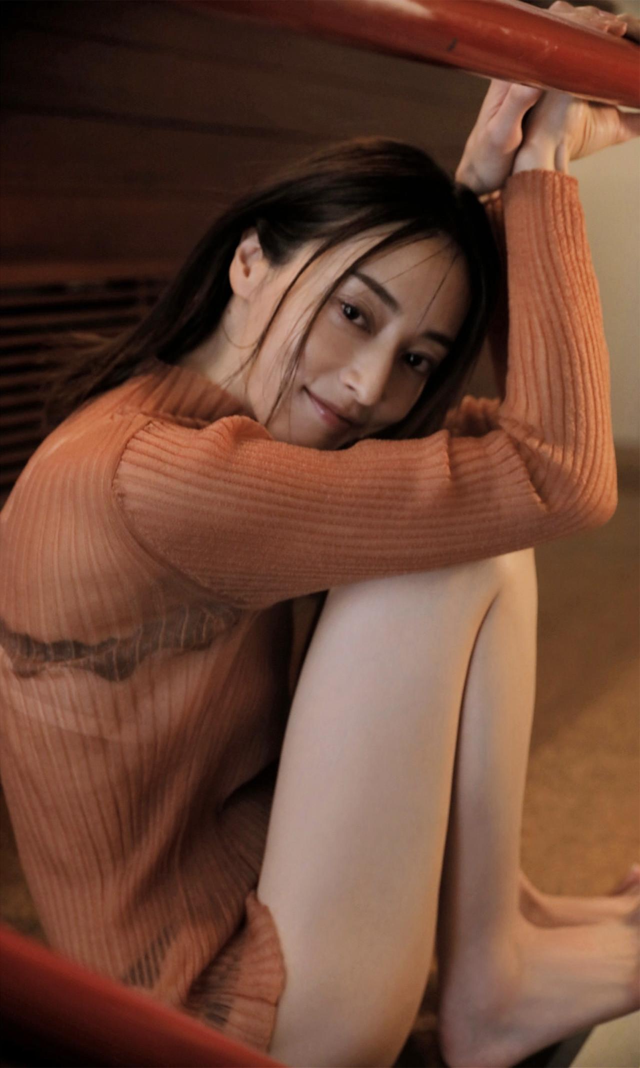 Natsuki Ikeda 池田夏希, 写真集 「いとしく、はぐくむ」 Set.01(2)