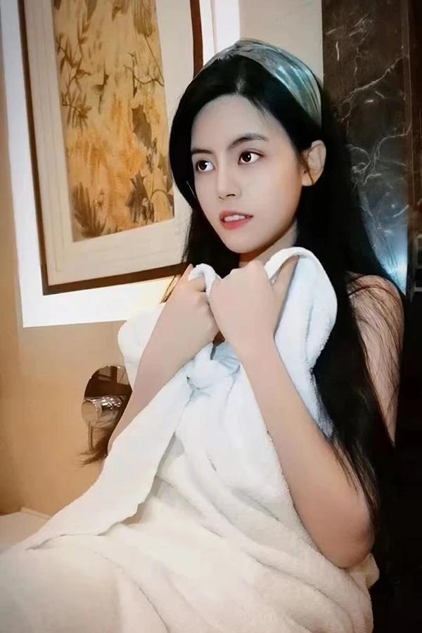 秀人知名模特白甜私拍唯美无圣光图集2(11)