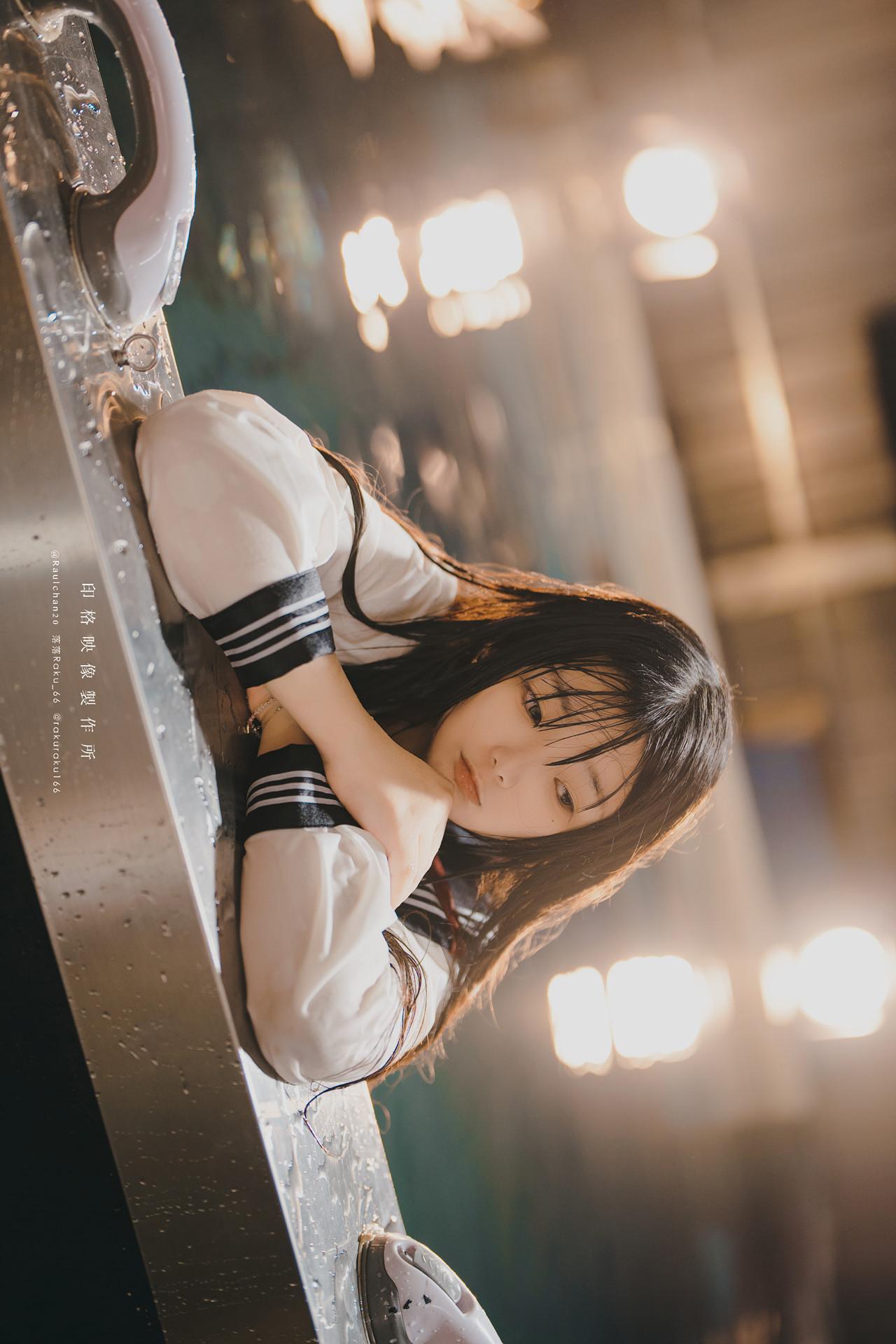 Cosplay 落落Raku – 水泳馆(44)